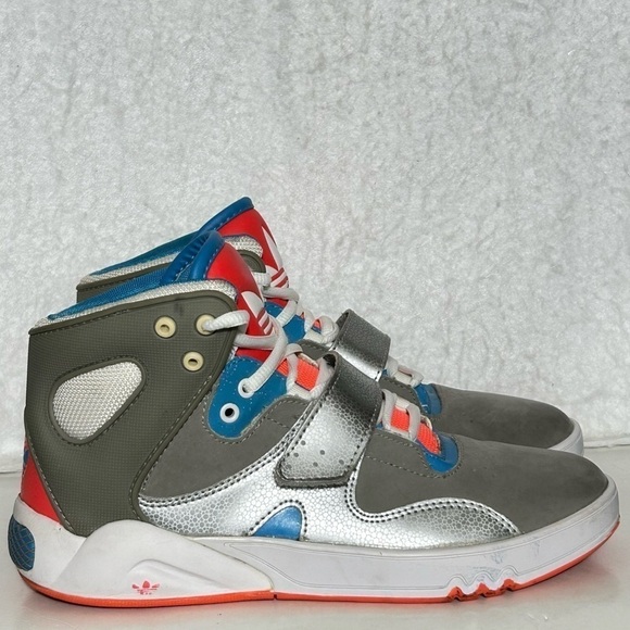 adidas Shoes - Adidas Womens Grey Roadhouse High Top Basketball Athletic Sneakers Shoes SZ US 6